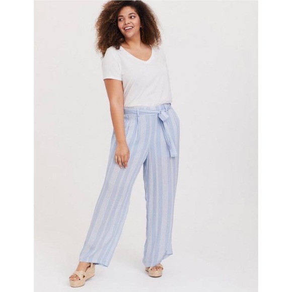 torrid Pants - TORRID | Pull On Wide Leg Gauze High‎ Rise Pants | Large